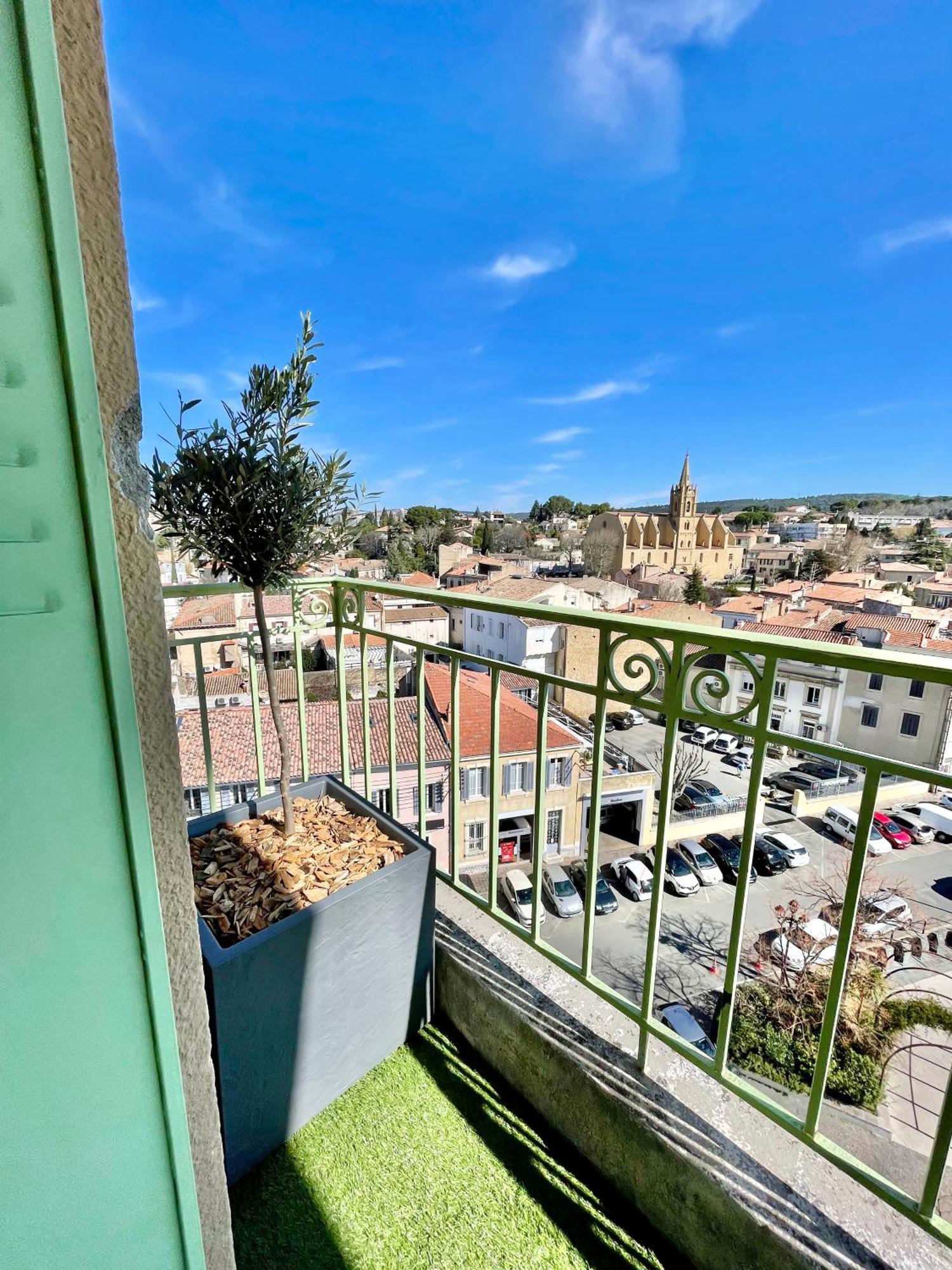 Appartamento Le Panoramique Salonais Esterno foto